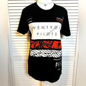 Twenty One Pilots Band T-Shirt. Size Small. Like New. 100% cotton. Rock Me brand